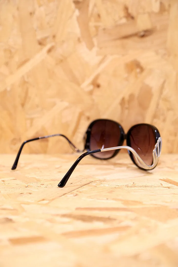 70s Swan Black Sunglasses