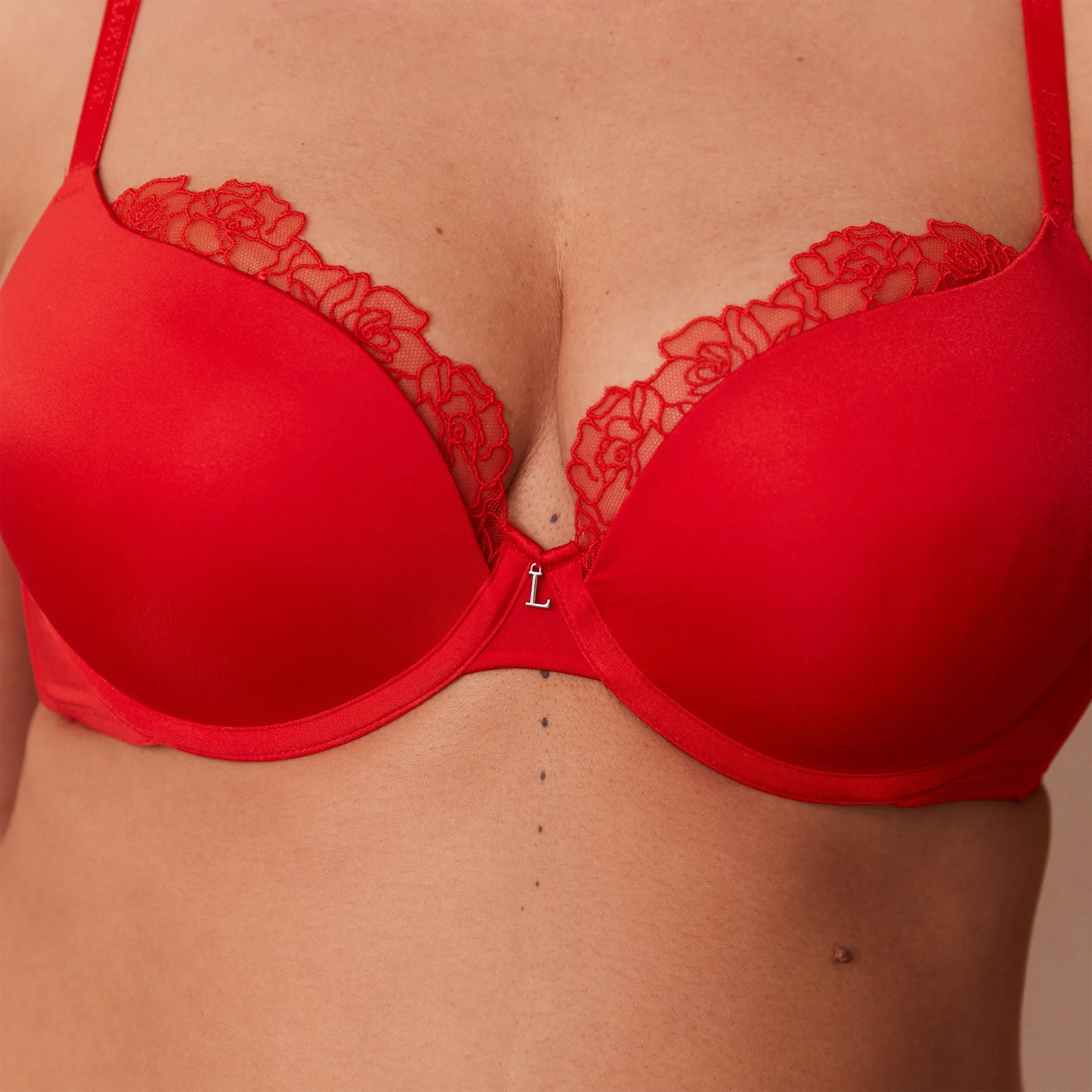 Anti-Gravity Push-Up Bra  - Red