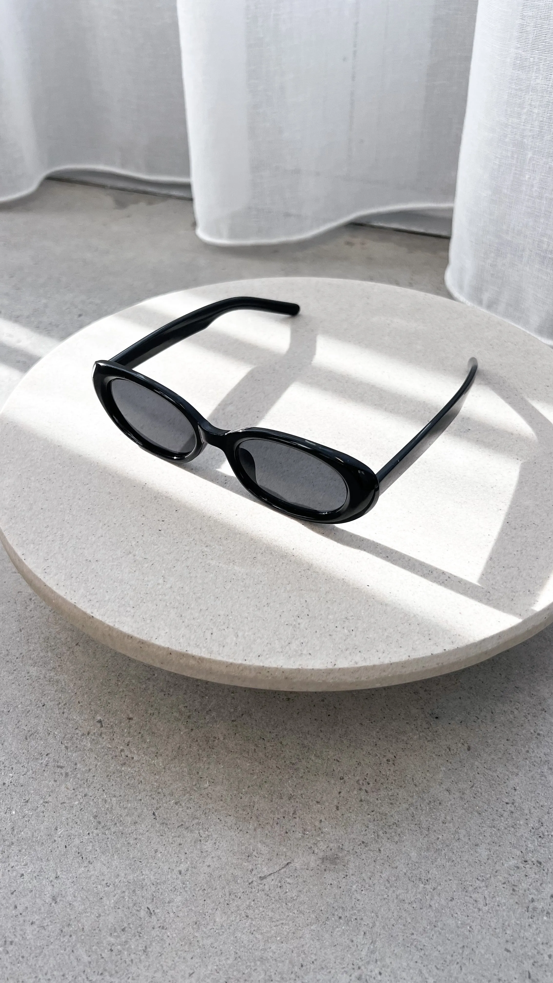 Charmain Sunglasses - Black