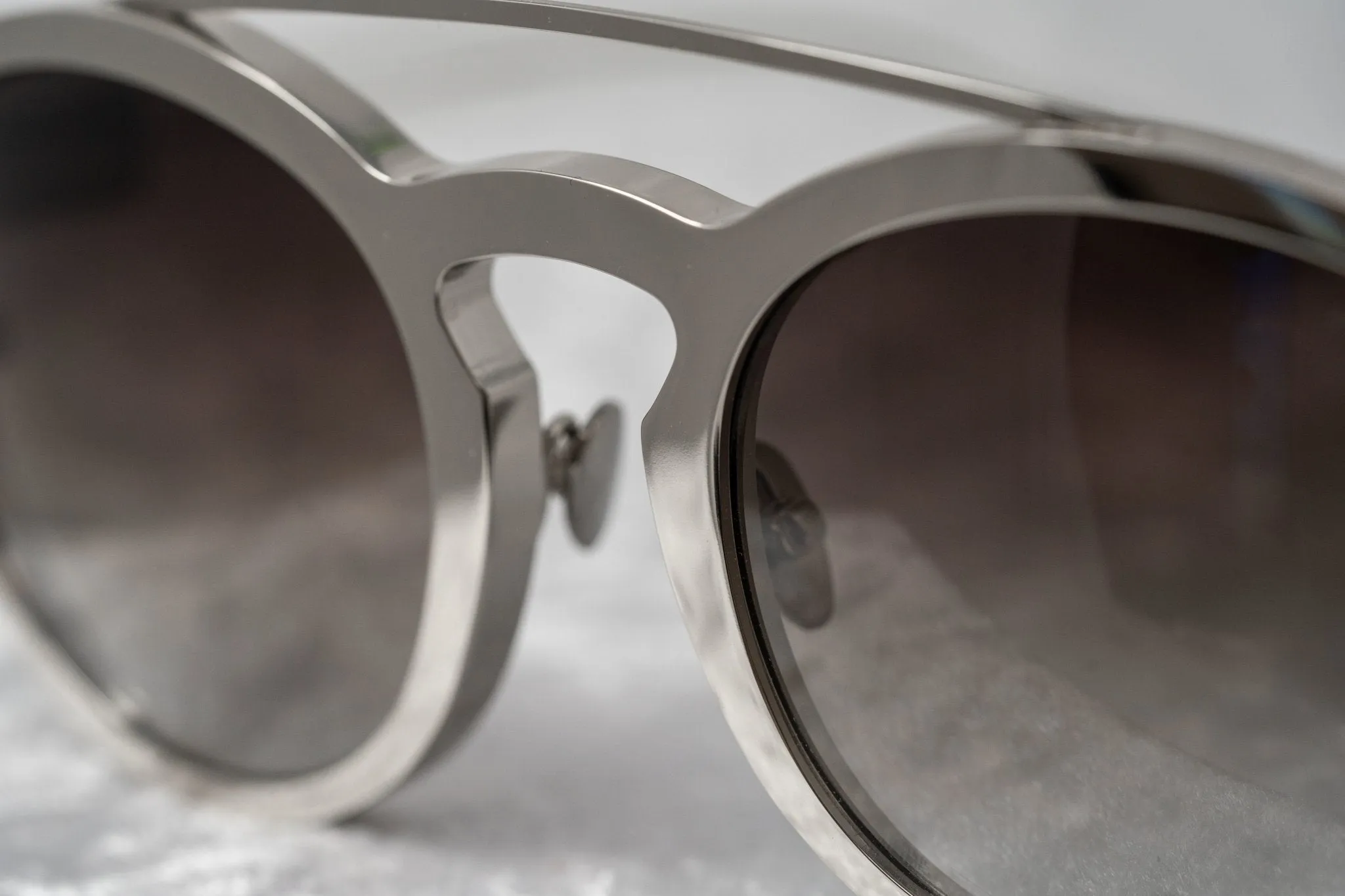 Kris Van Assche Sunglasses Round Shiny Silver and Grey